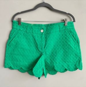 Crown & Ivy scalloped hem Shelby shorts, green, women's size 2p